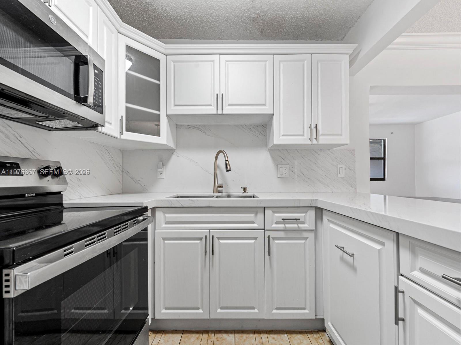 SNAPPER CREEK GDNS SW 70 - Residential Lease