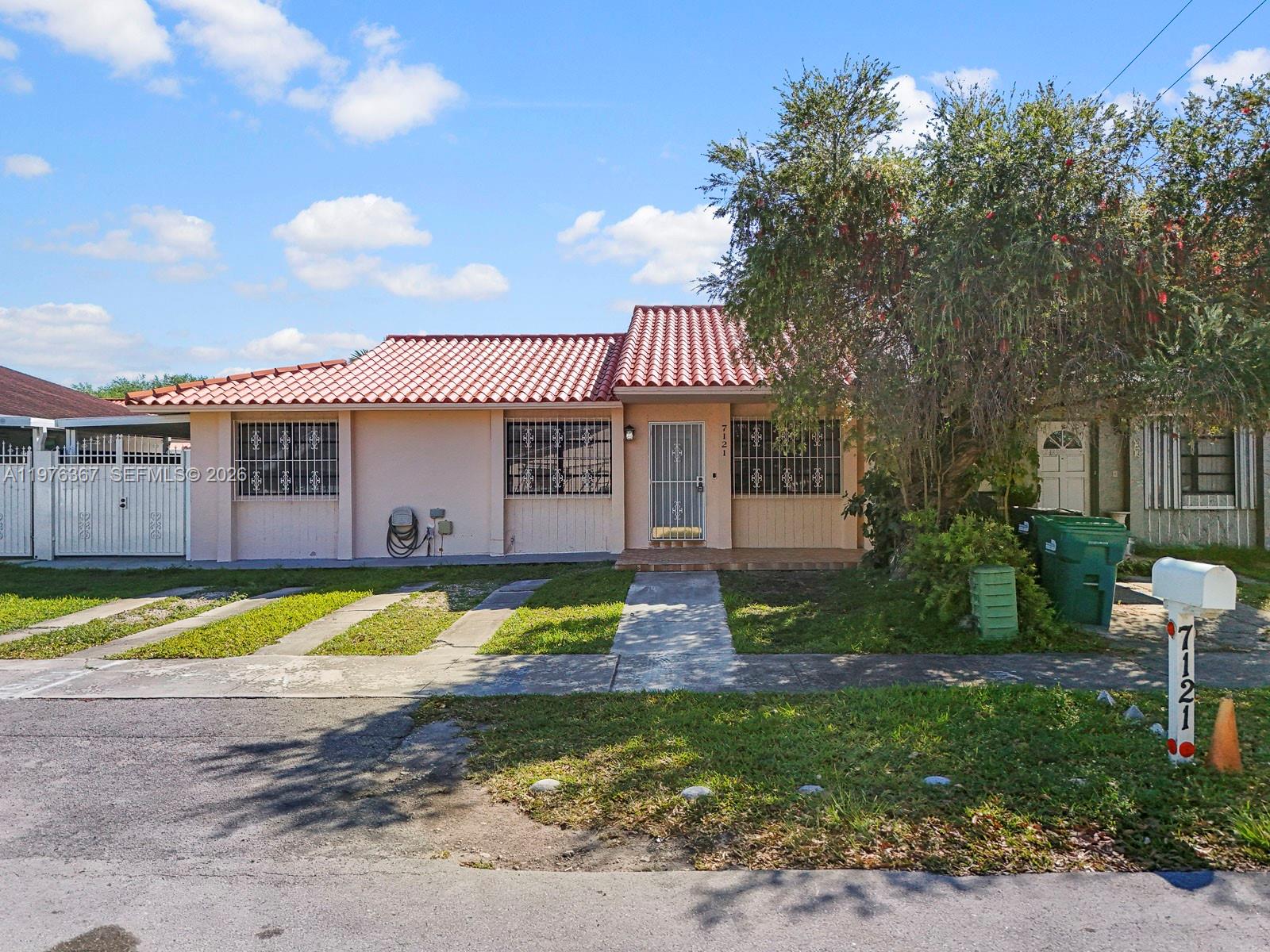 SNAPPER CREEK GDNS SW 70 - Residential Lease