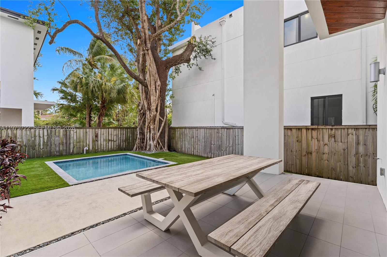 FROW HOMESTEAD - Residential Lease