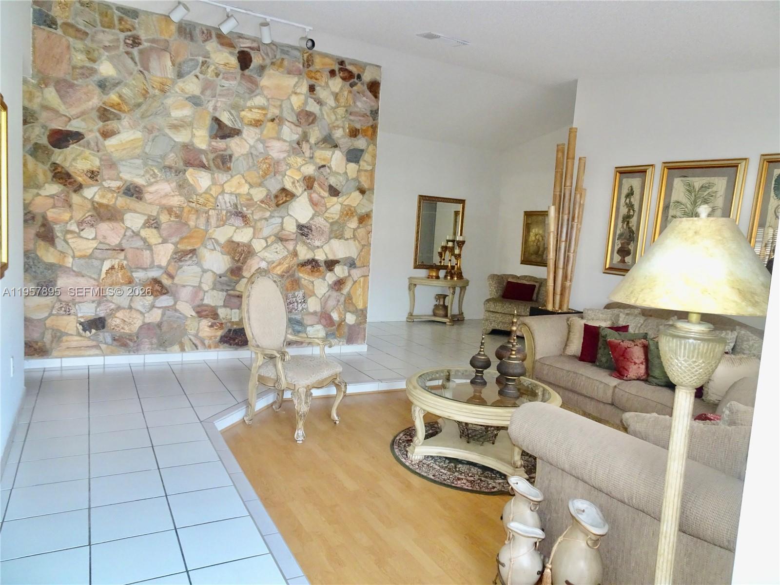 3RD ADDN TO EL DORADO GAR - Residential