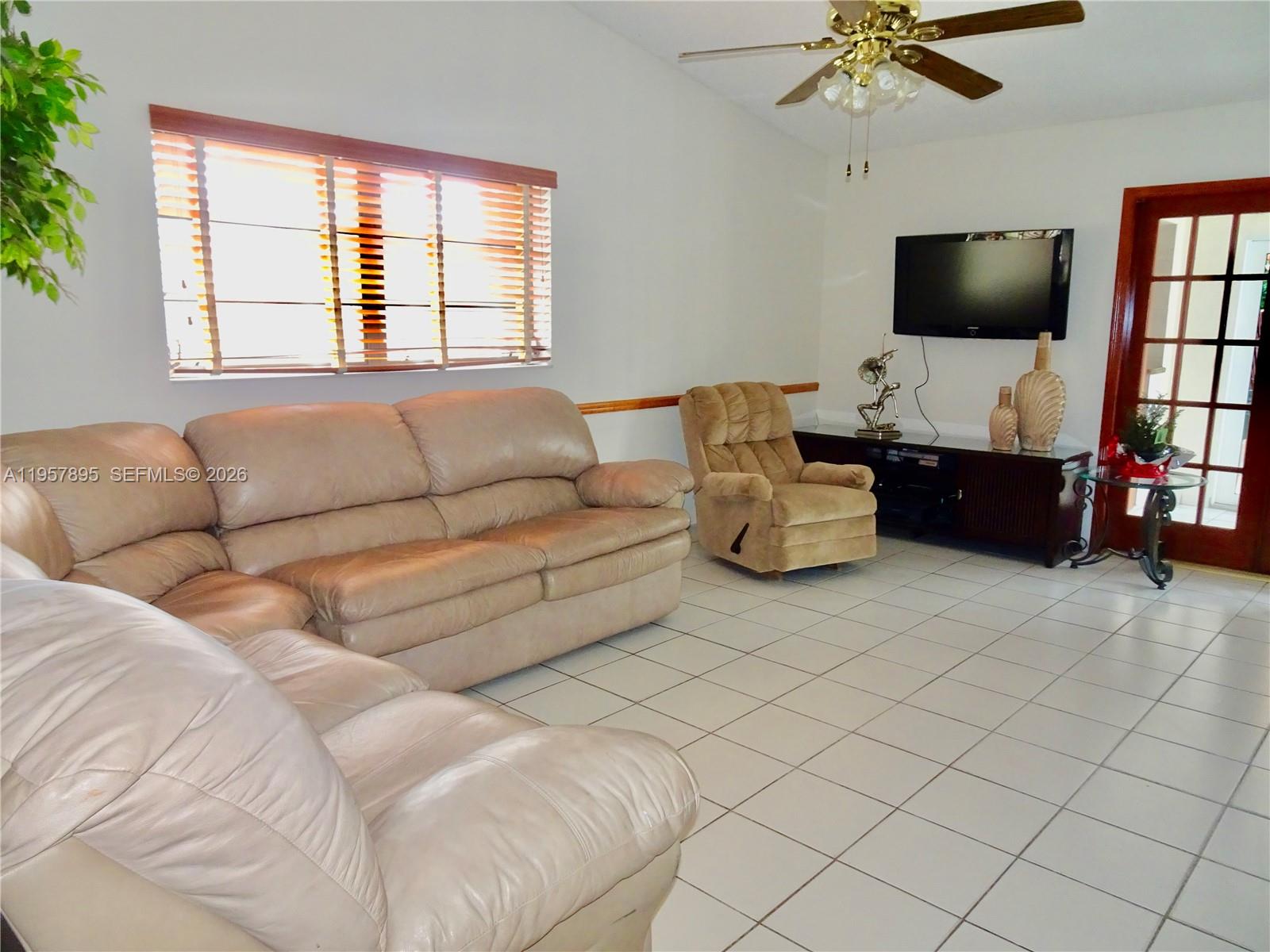 3RD ADDN TO EL DORADO GAR - Residential