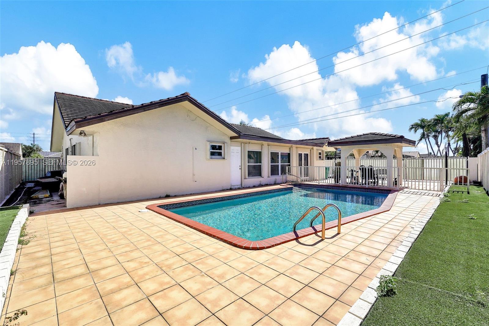 3RD ADDN TO EL DORADO GAR - Residential