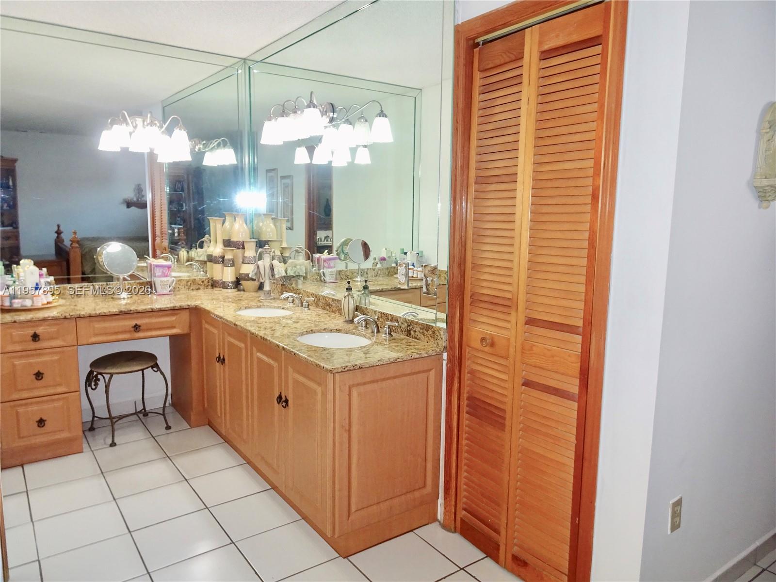 3RD ADDN TO EL DORADO GAR - Residential