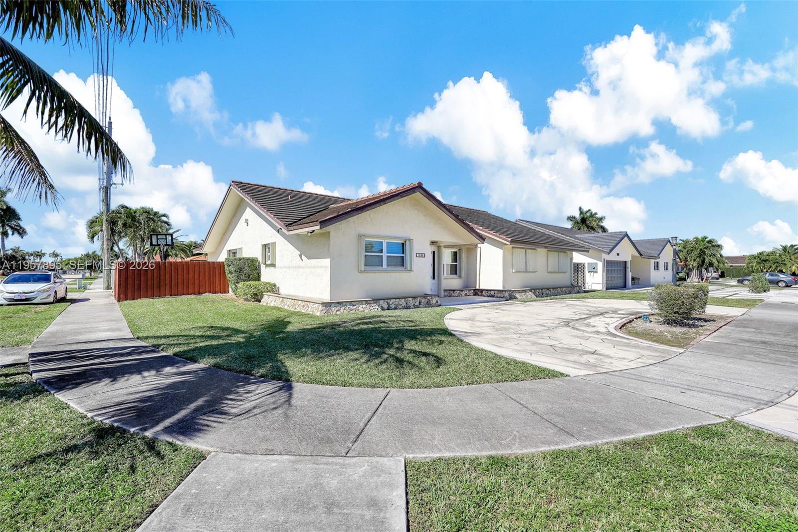 3RD ADDN TO EL DORADO GAR - Residential