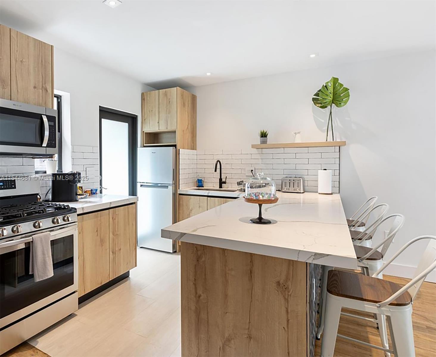 CITY OF MIAMI SOUTH - Residential Lease