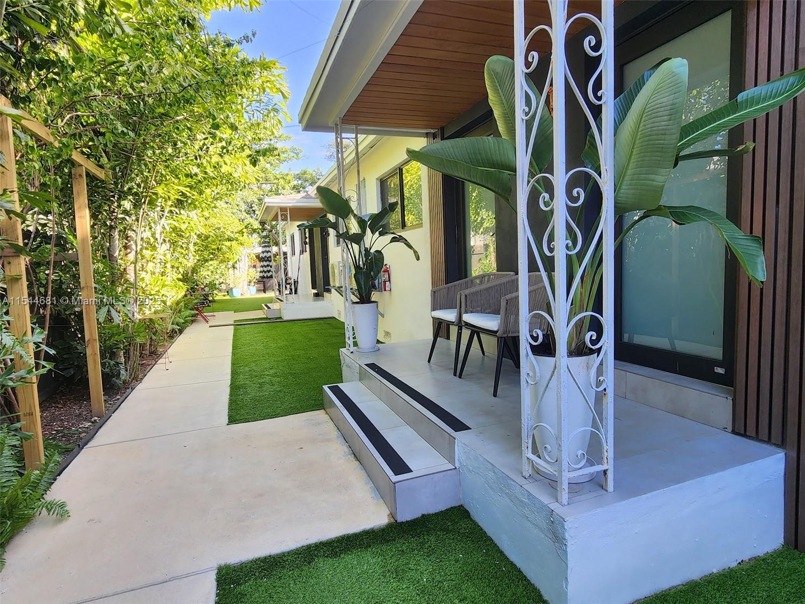 CITY OF MIAMI SOUTH - Residential Lease