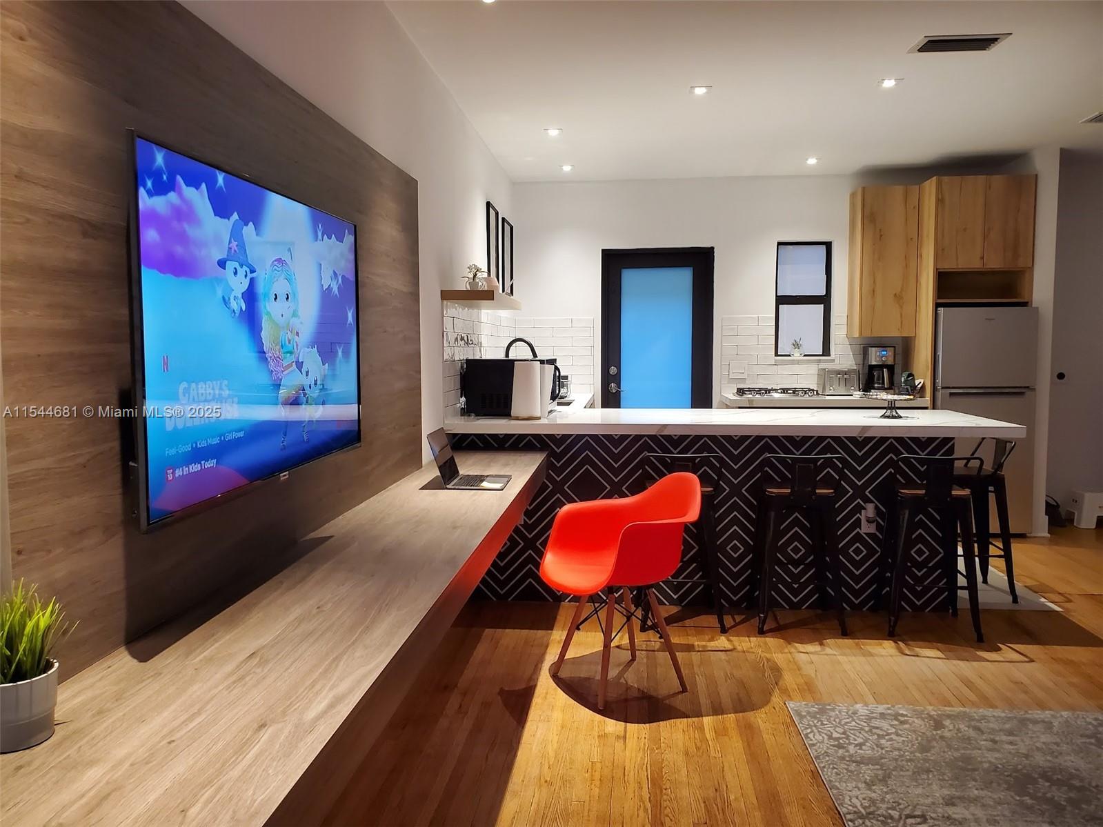 CITY OF MIAMI SOUTH - Residential Lease