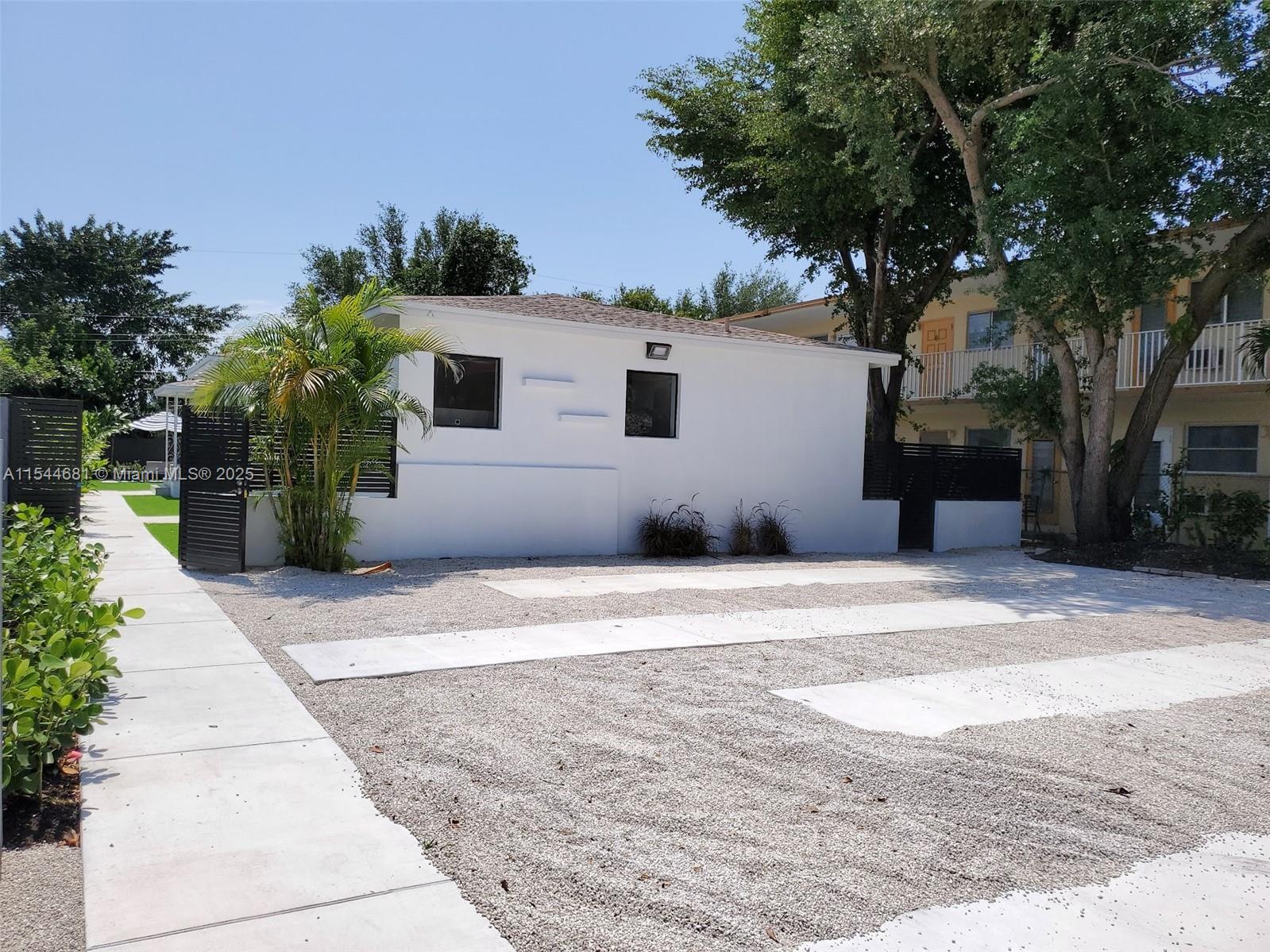 CITY OF MIAMI SOUTH - Residential Lease