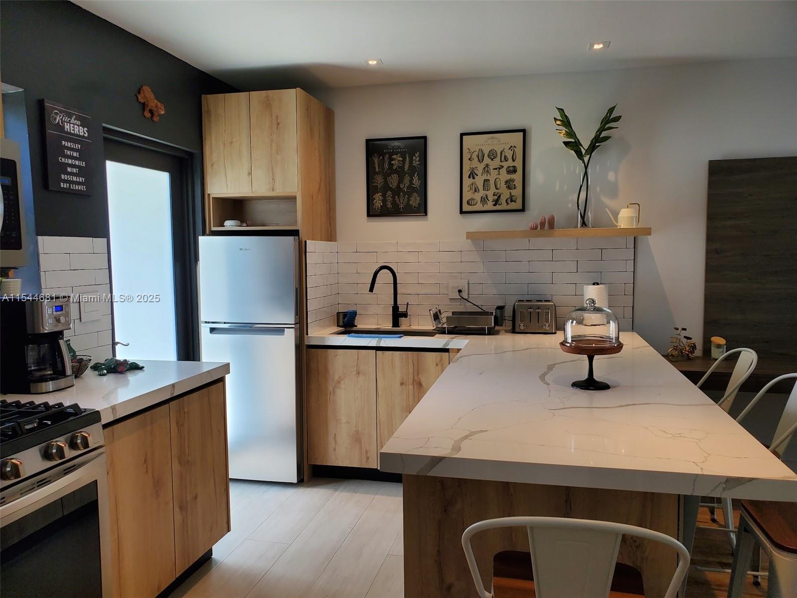 CITY OF MIAMI SOUTH - Residential Lease