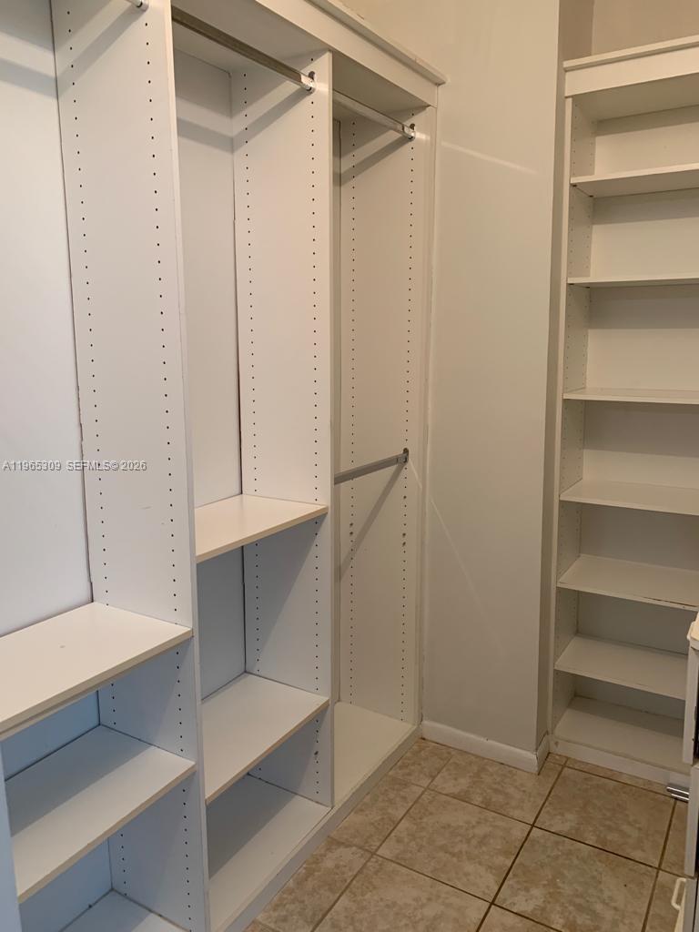 LAKE POINTE SEC 2 - Residential Lease