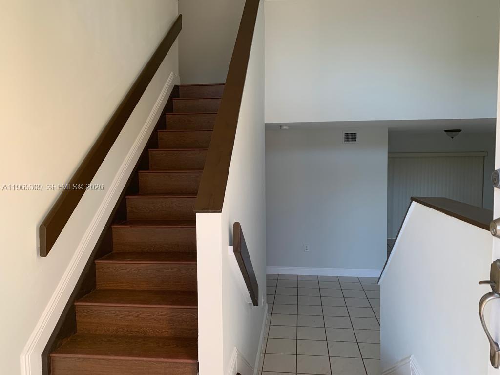 LAKE POINTE SEC 2 - Residential Lease