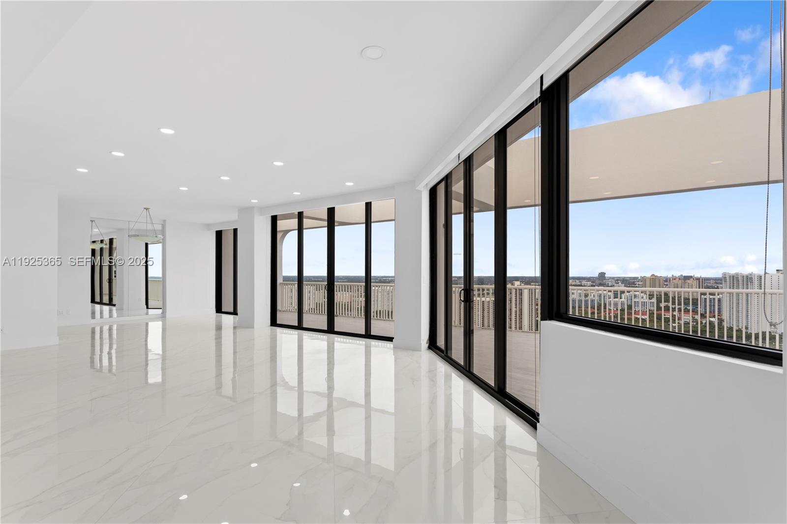 2000 ISL BLVD WILLIAMS IS - Residential Lease