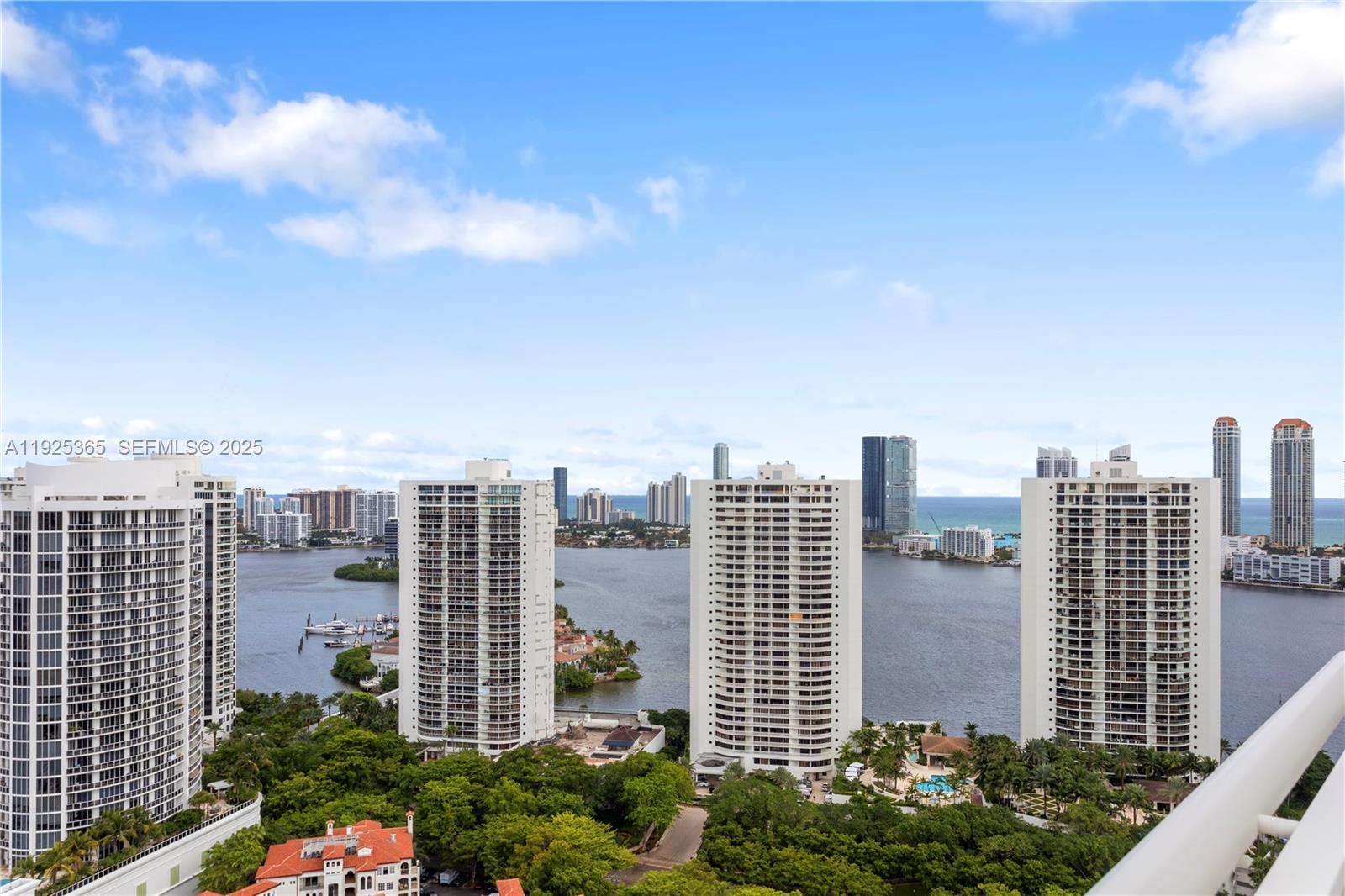 2000 ISL BLVD WILLIAMS IS - Residential Lease