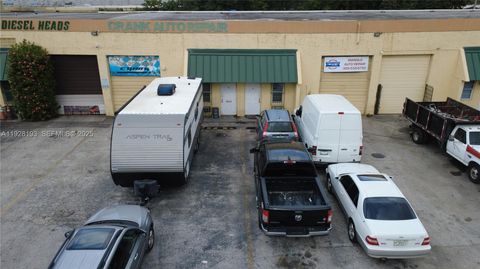 9500 NW 77th Ave 5 Hialeah Gardens FL 33016