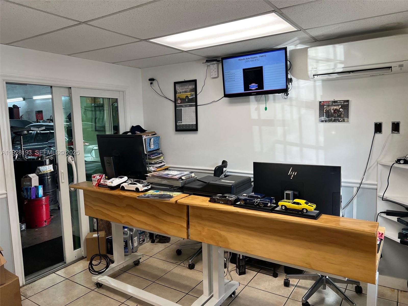 View photos, virtual tours, details... 9500 NW 77th Ave 5