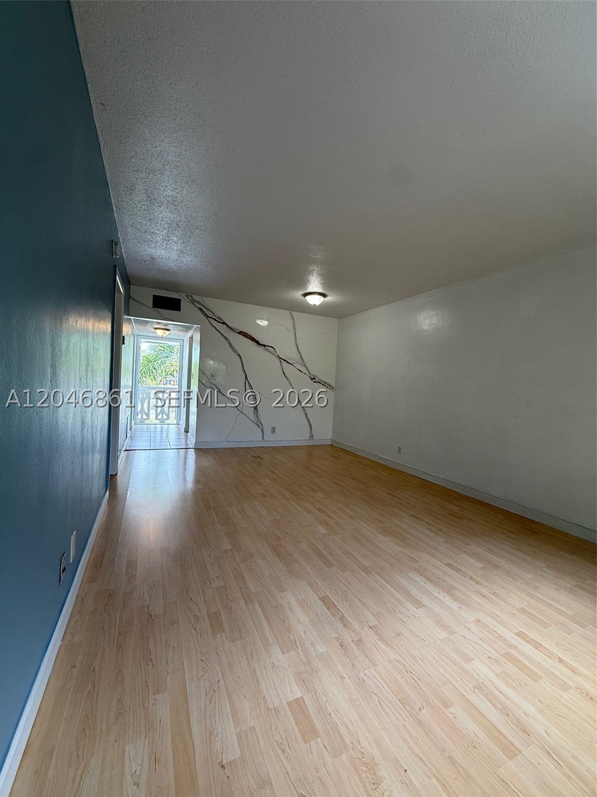 3300 NE 10th Ter 53