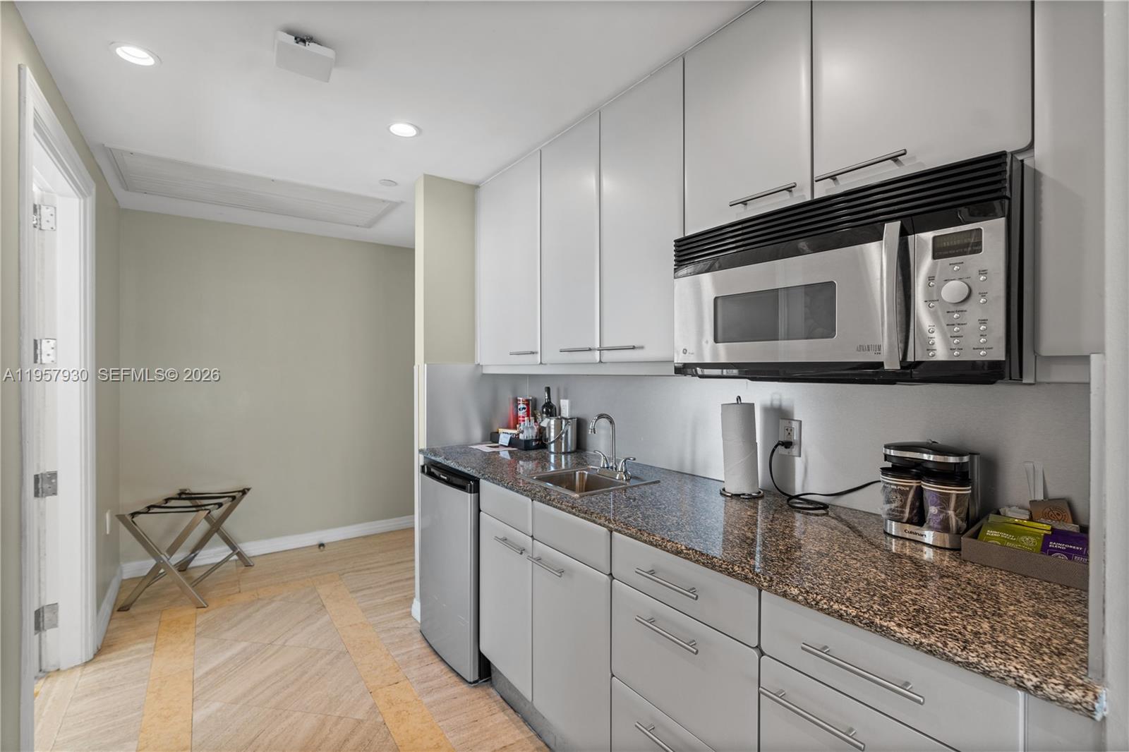 BENTLEY BEACH CONDO - Residential