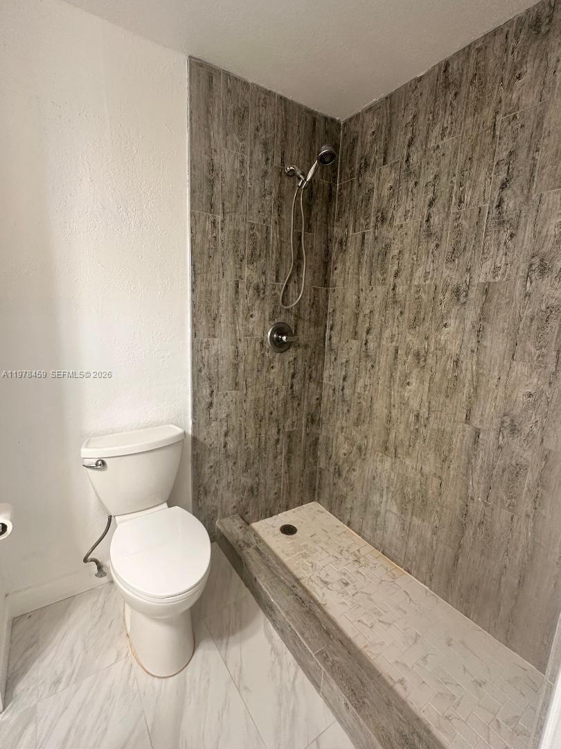 HERITAGE SQUARE CONDO - Residential