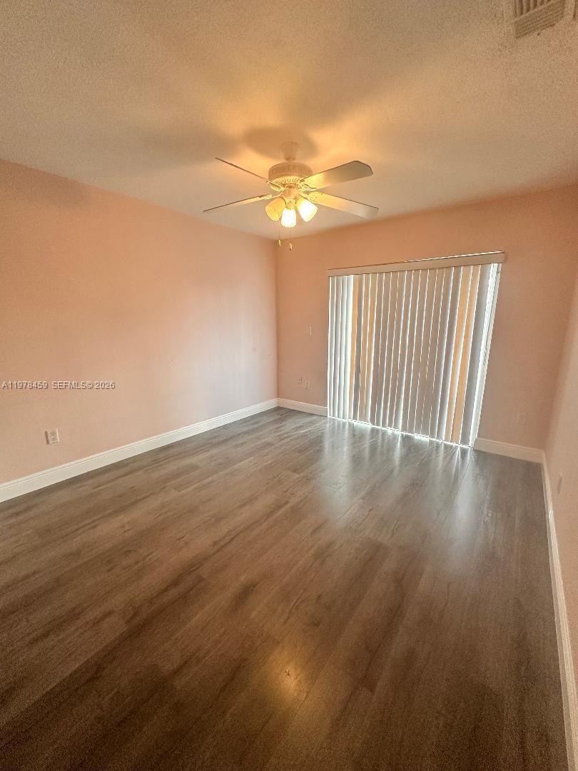 HERITAGE SQUARE CONDO - Residential