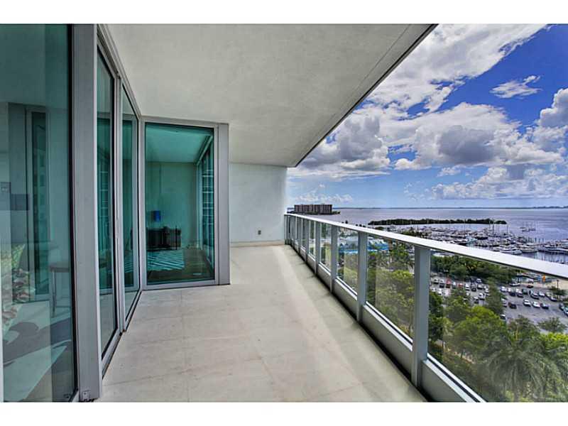 GROVENOR HOUSE CONDO - Residential Lease