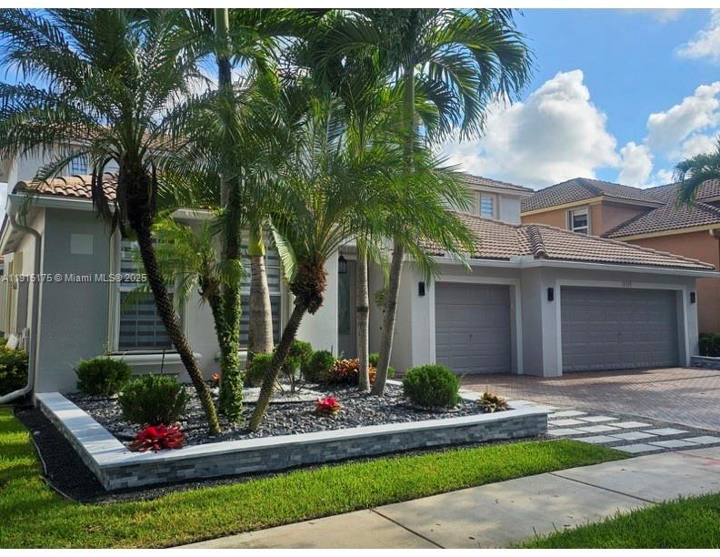 19179 S Gardenia Ave