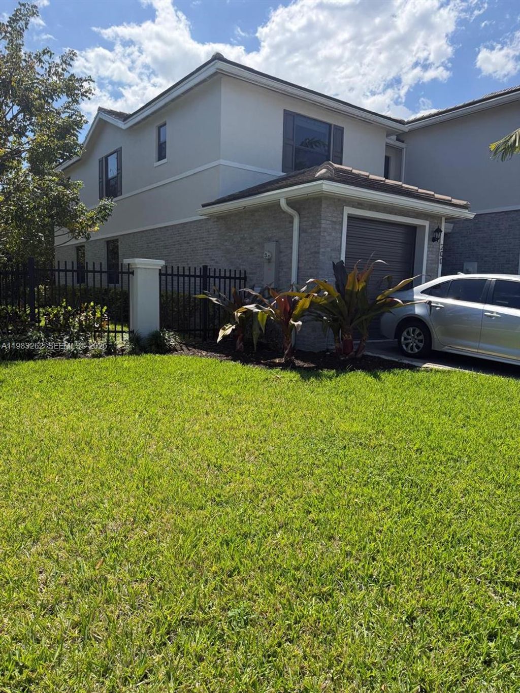 Photo of 200 SE 5th Ct #200, Deerfield Beach, FL 33441 (MLS # A11983262)