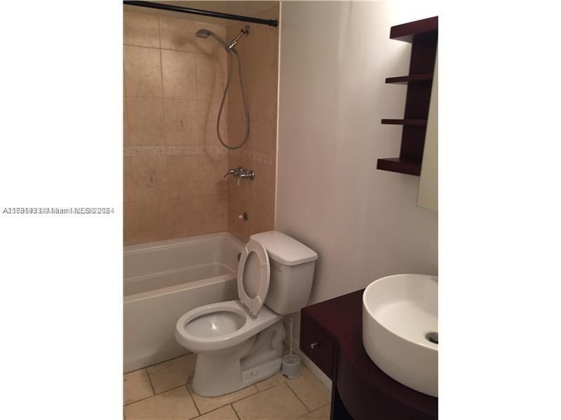 MONTECARLO CONDO - Residential