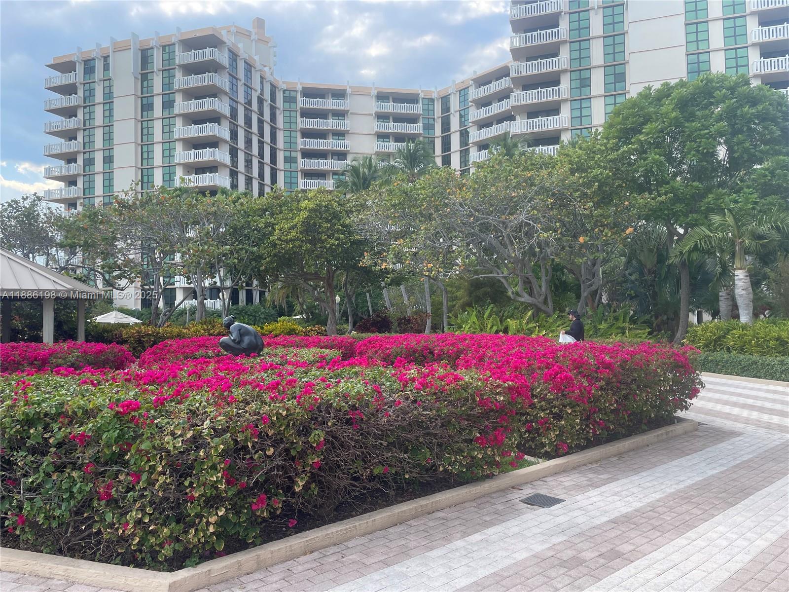 TOWERS OF KEY BISCAYNE CO - Residential Lease