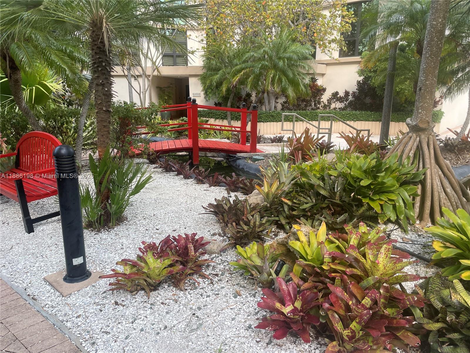 TOWERS OF KEY BISCAYNE CO - Residential Lease