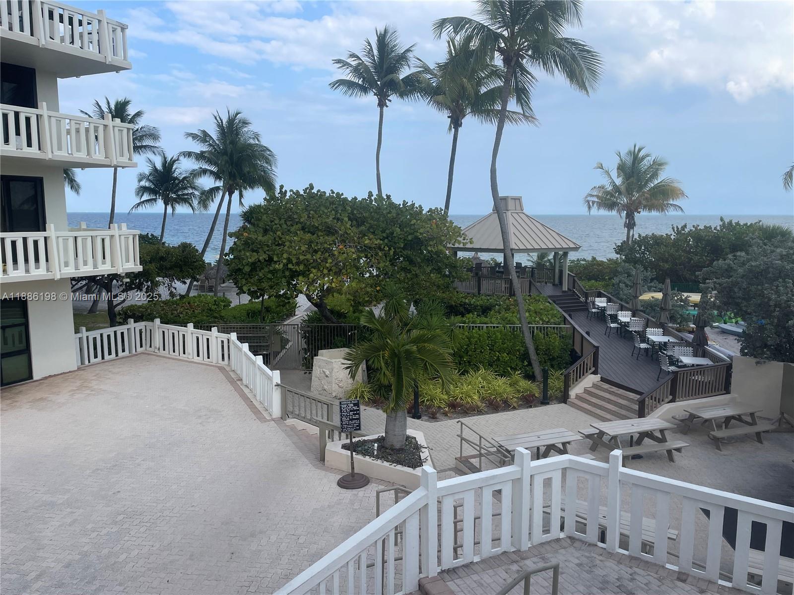 TOWERS OF KEY BISCAYNE CO - Residential Lease