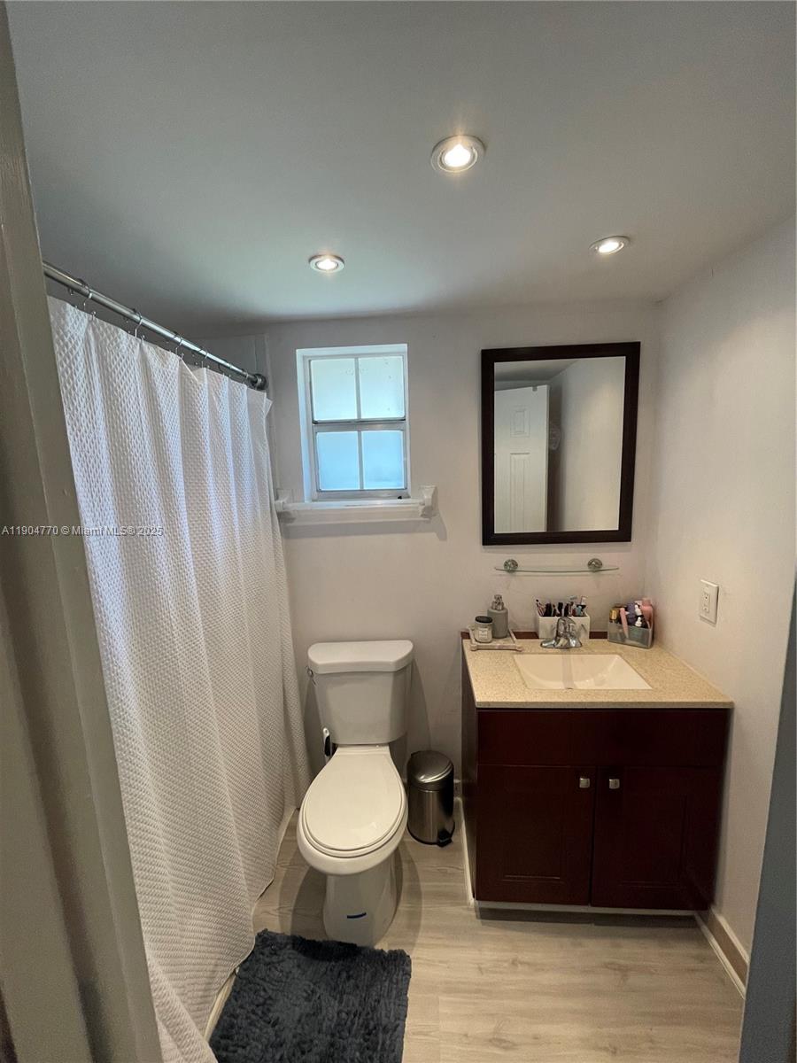 COURTYARDS AT KENDALL CON - Residential