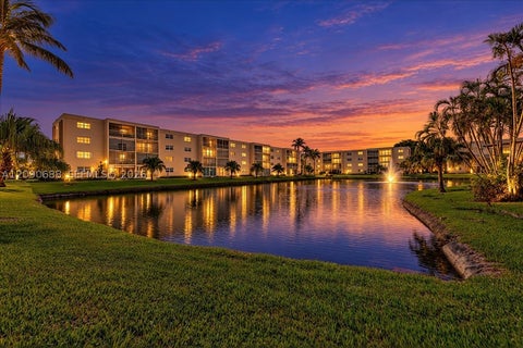Photo of 424 SE 10th St #104, Dania Beach, FL 33004 (MLS # A12090688)