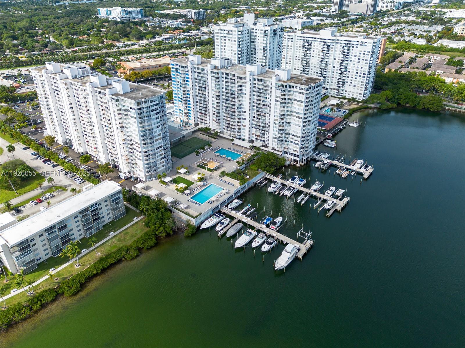DEL PRADO MARINA - Residential
