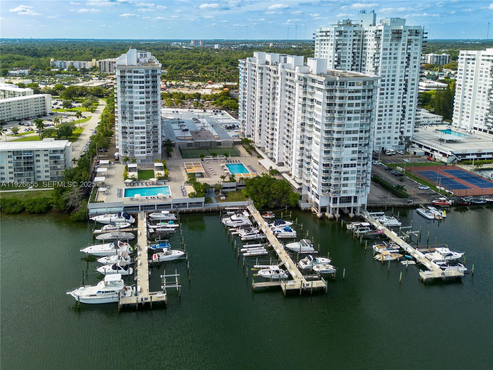 DEL PRADO MARINA - Residential