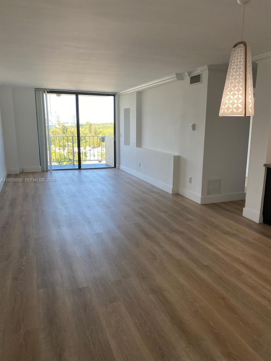 VECINO DEL MAR CONDO - Residential Lease