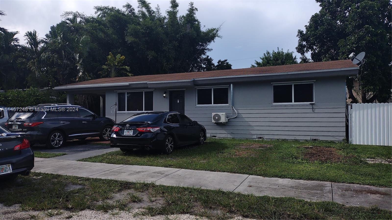 1141 Nw 112th St St, Miami, Broward County, Florida - 4 Bedrooms  
2 Bathrooms - 