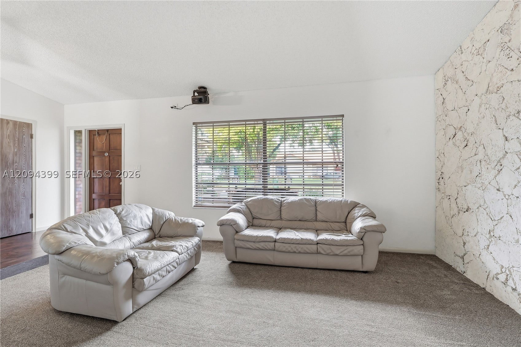 653 NW 100 Ln