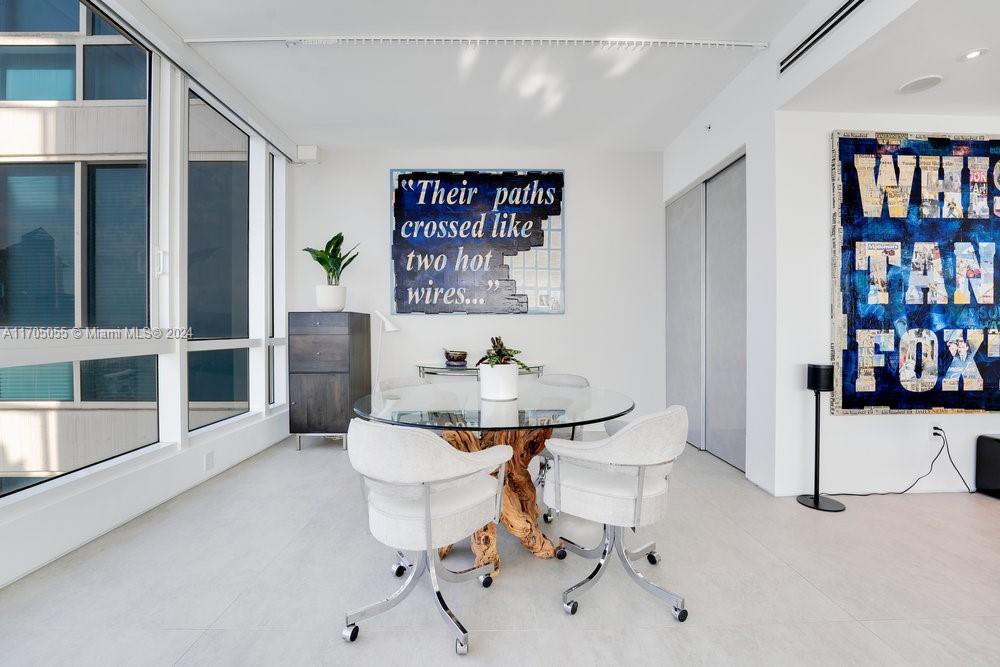 CONTINUUM ON SOUTH BEACH - Residential