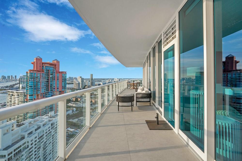 CONTINUUM ON SOUTH BEACH - Residential