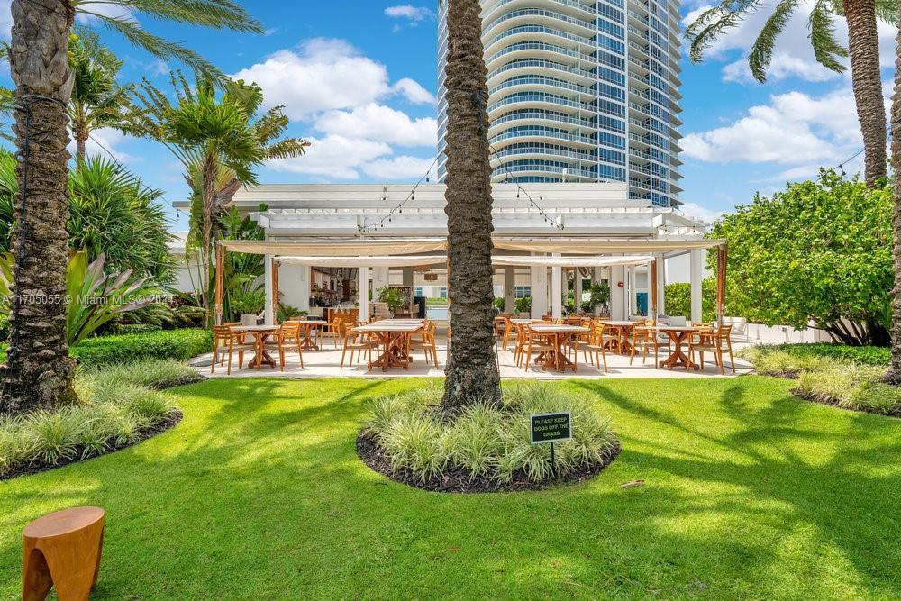 CONTINUUM ON SOUTH BEACH - Residential