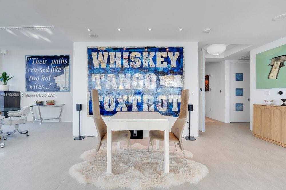 CONTINUUM ON SOUTH BEACH - Residential