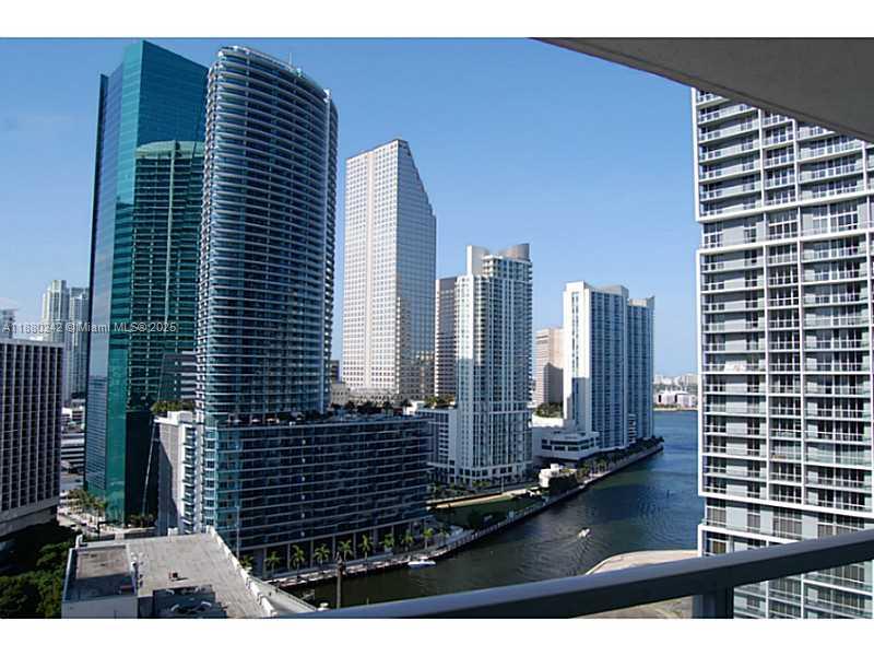 LARGE AND BRIGHT 2-BED UNIT AT 500 BRICKELL EAST TOWER WITH SPLIT PLAN. PORCELAIN FLOORS, EUROPEAN KITCHEN, STAINLESS STEEL APPLIANCES, JACUZZI TUB IN BATHROOM, AND MUCH MORE.
COME VISIT THE EXCEPTIONAL AMENITIES OF 500 BRICKELL INCLUDING ROOF-TOP POOL AND SUNDECK, GREAT GYM, 2 RESIDENT LOUNGES, SPA / HEATED POOL, MANAGEMENT OFFICE ON-SITE, VALET PARKING FOR GUESTS AND MORE. GREAT LOCATION, CLOSE TO RESTAURANTS, SHOPS AND ALL THE BUZZ FROM BRICKELL AND DOWNTOWN.