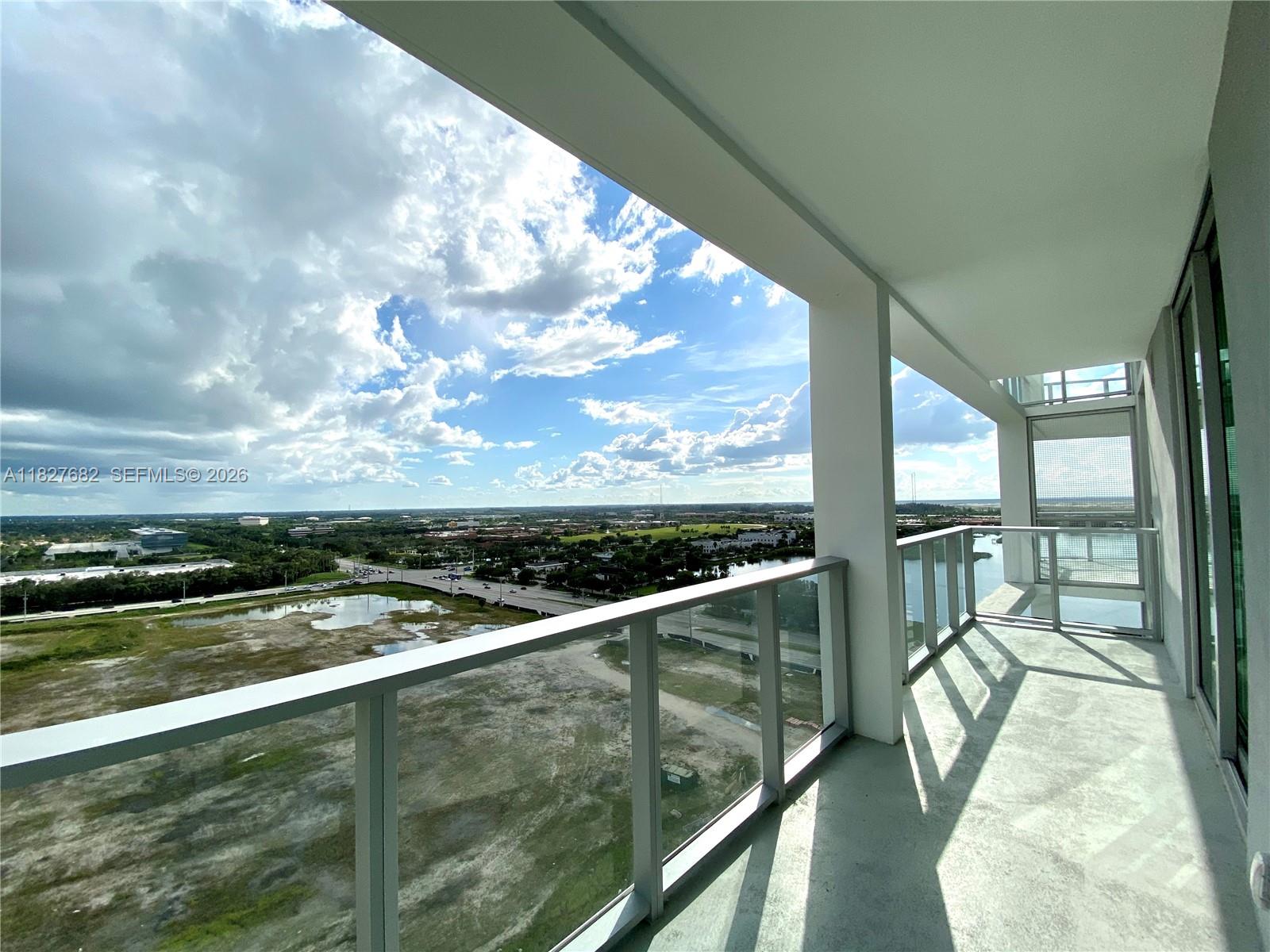 METROPICA NORTH TOWER ONE - Residential