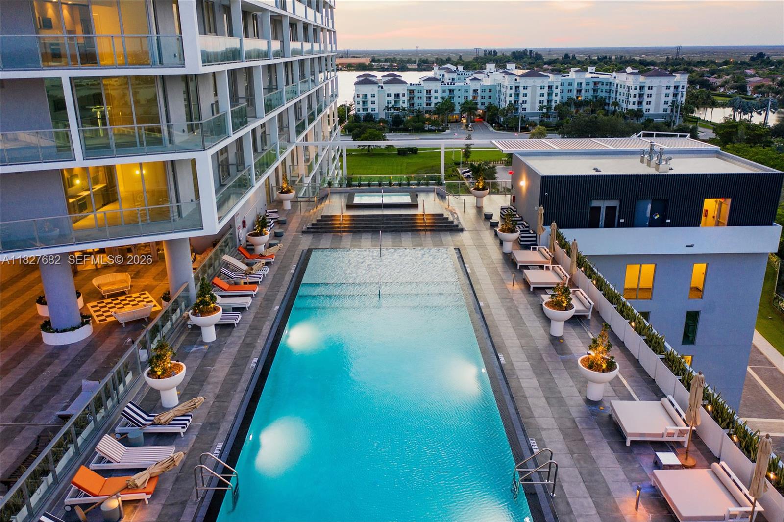 METROPICA NORTH TOWER ONE - Residential