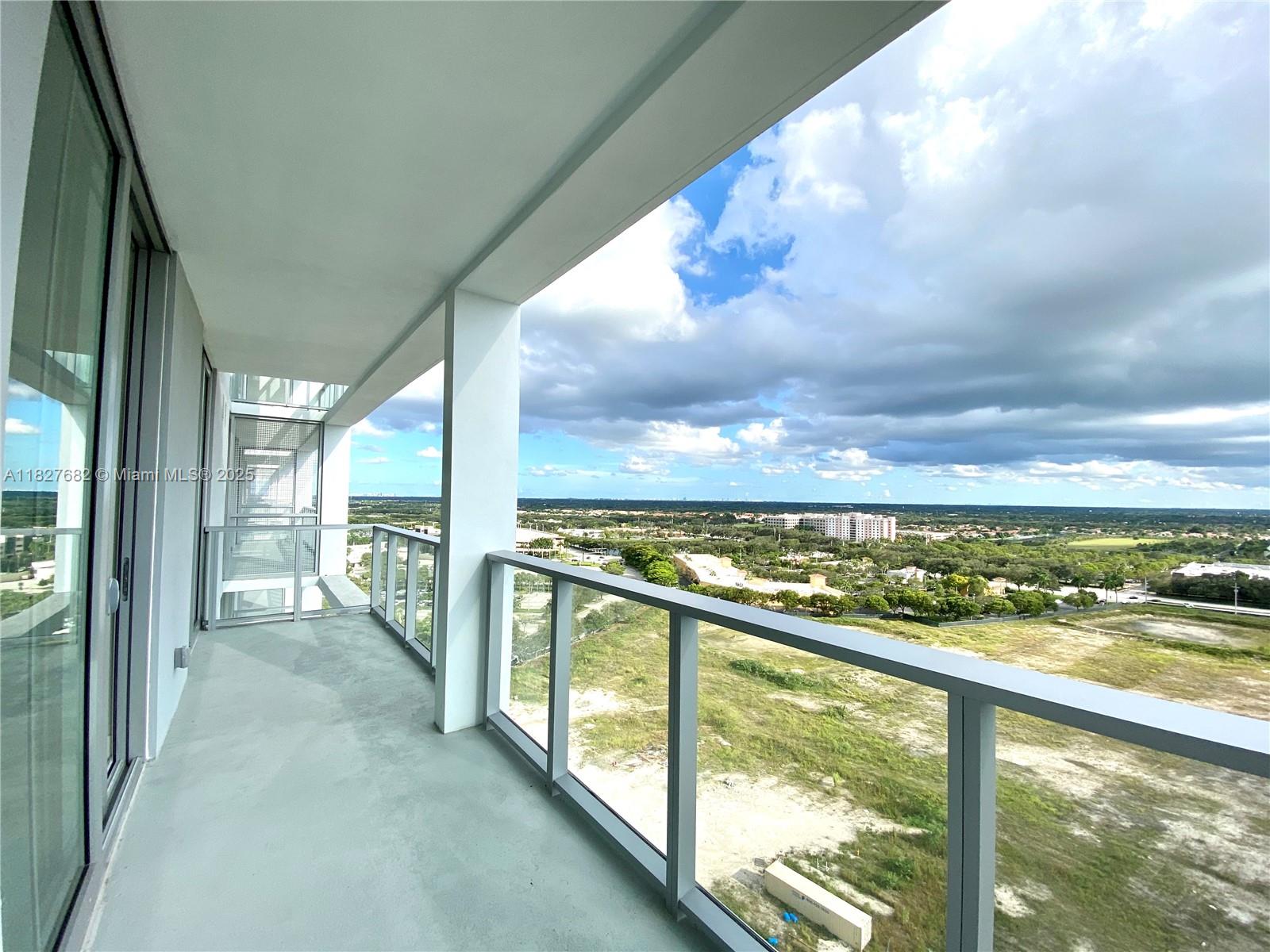 METROPICA NORTH TOWER ONE - Residential