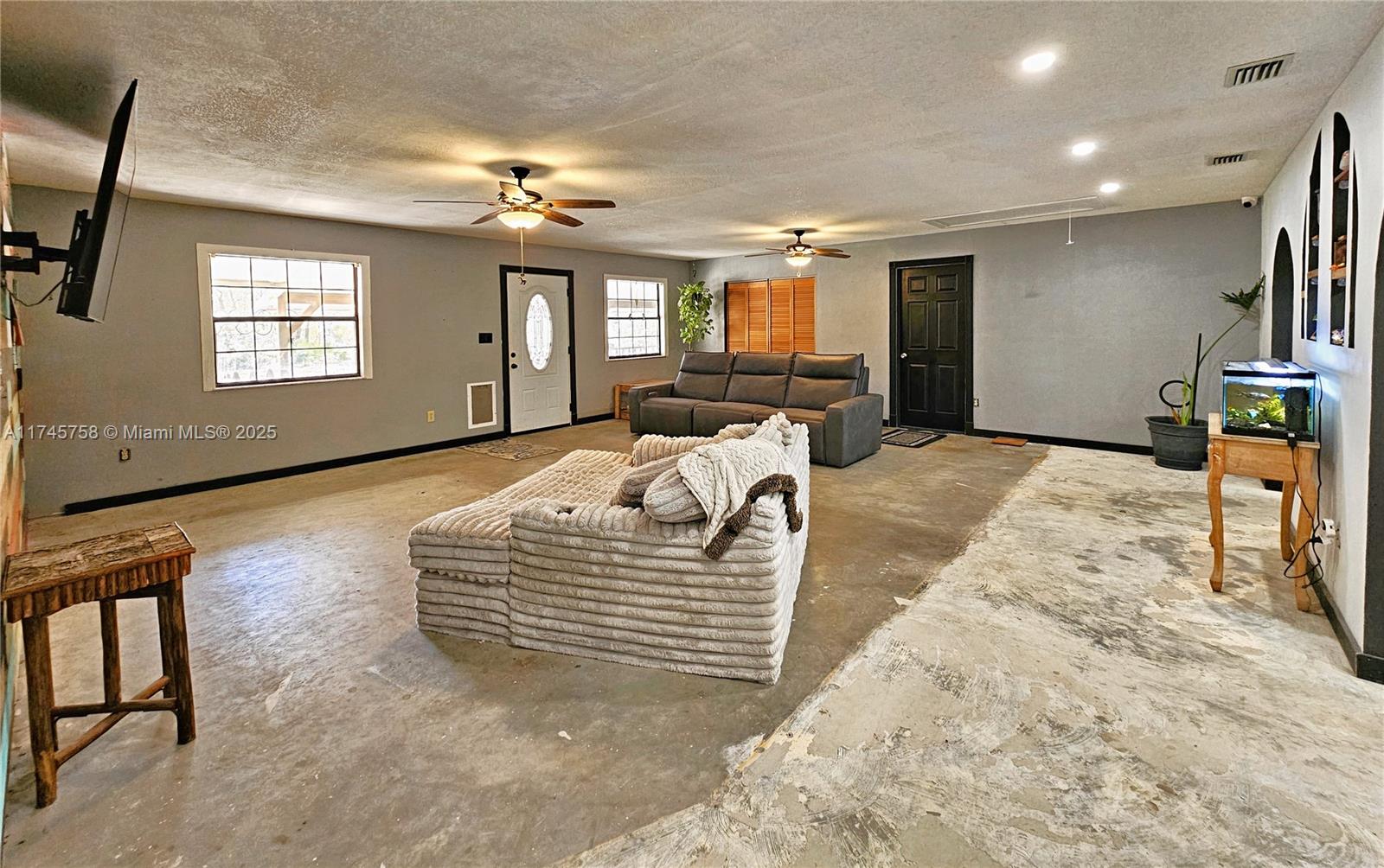 MEADOW WOOD - Residential