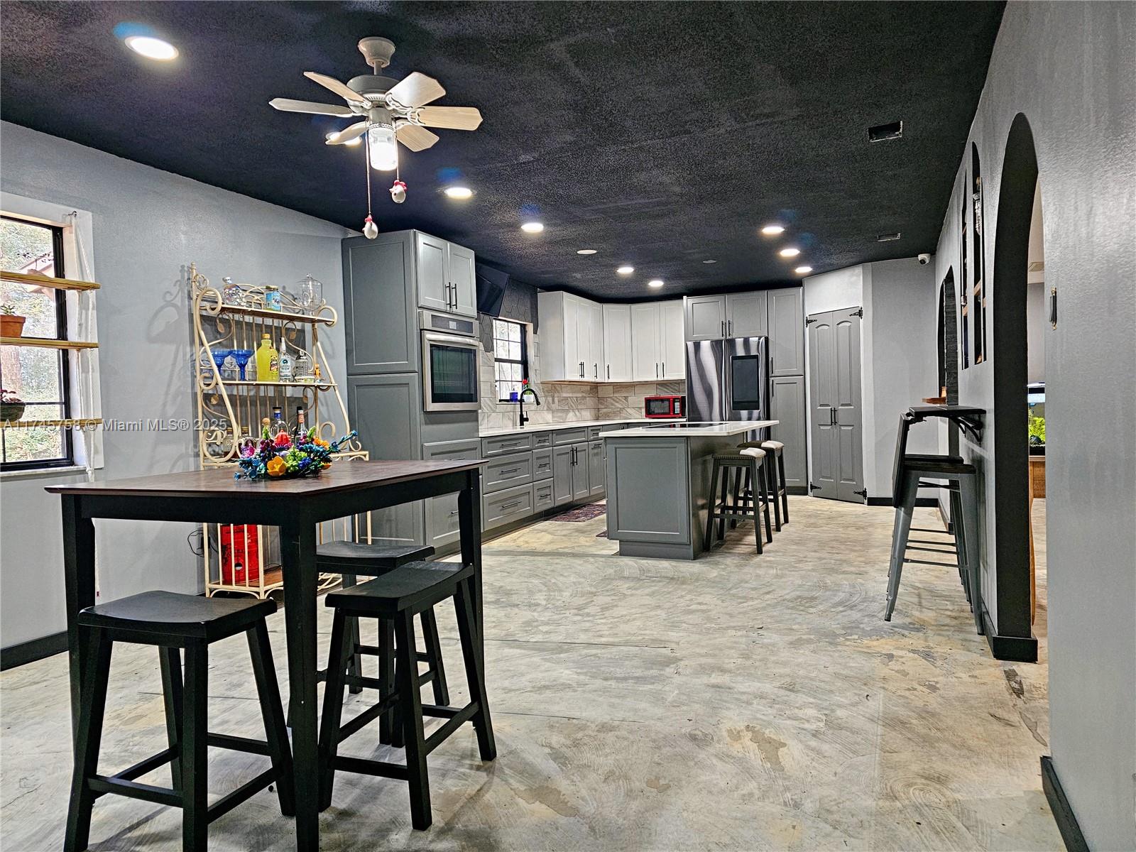 MEADOW WOOD - Residential