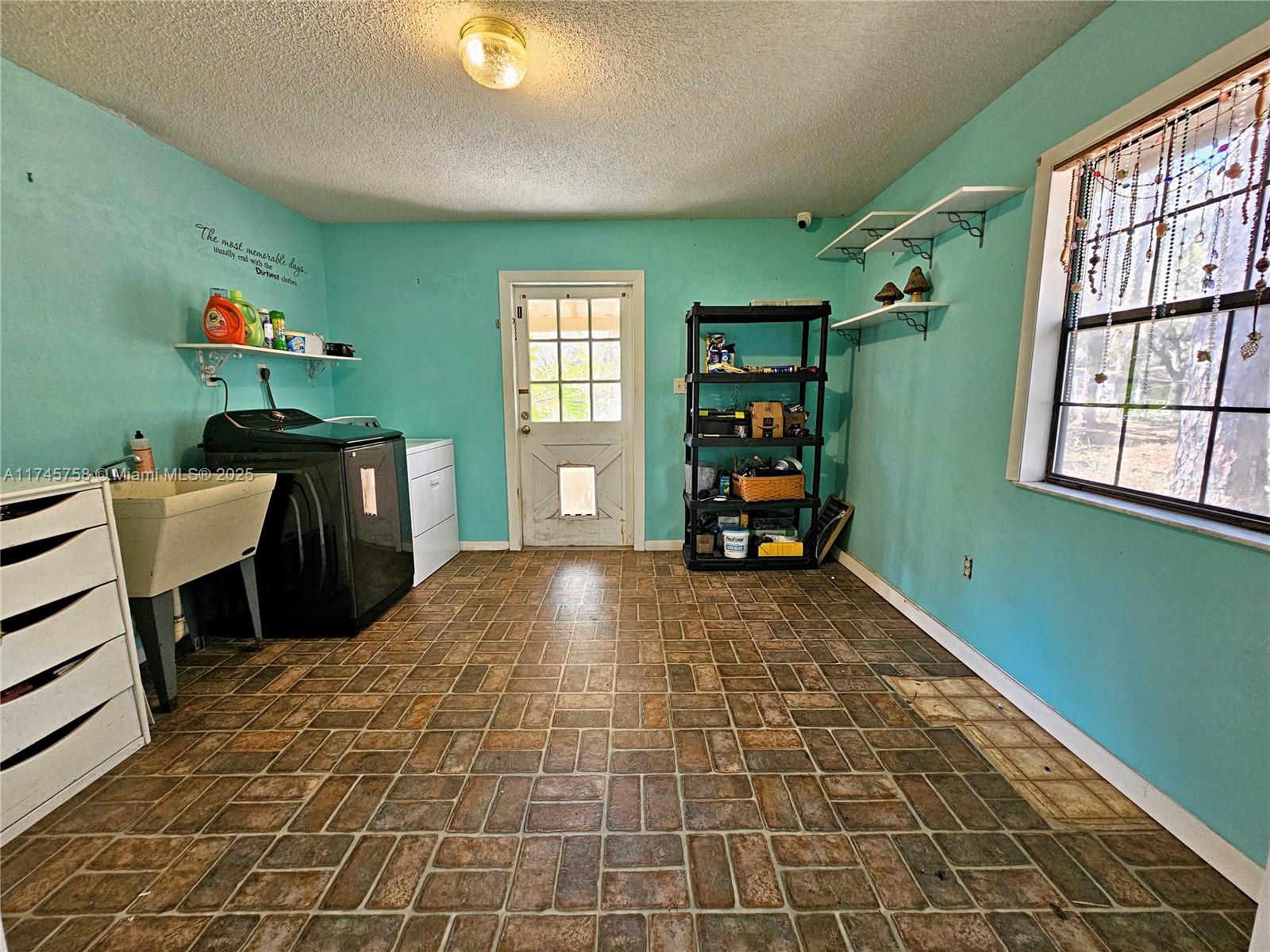 MEADOW WOOD - Residential