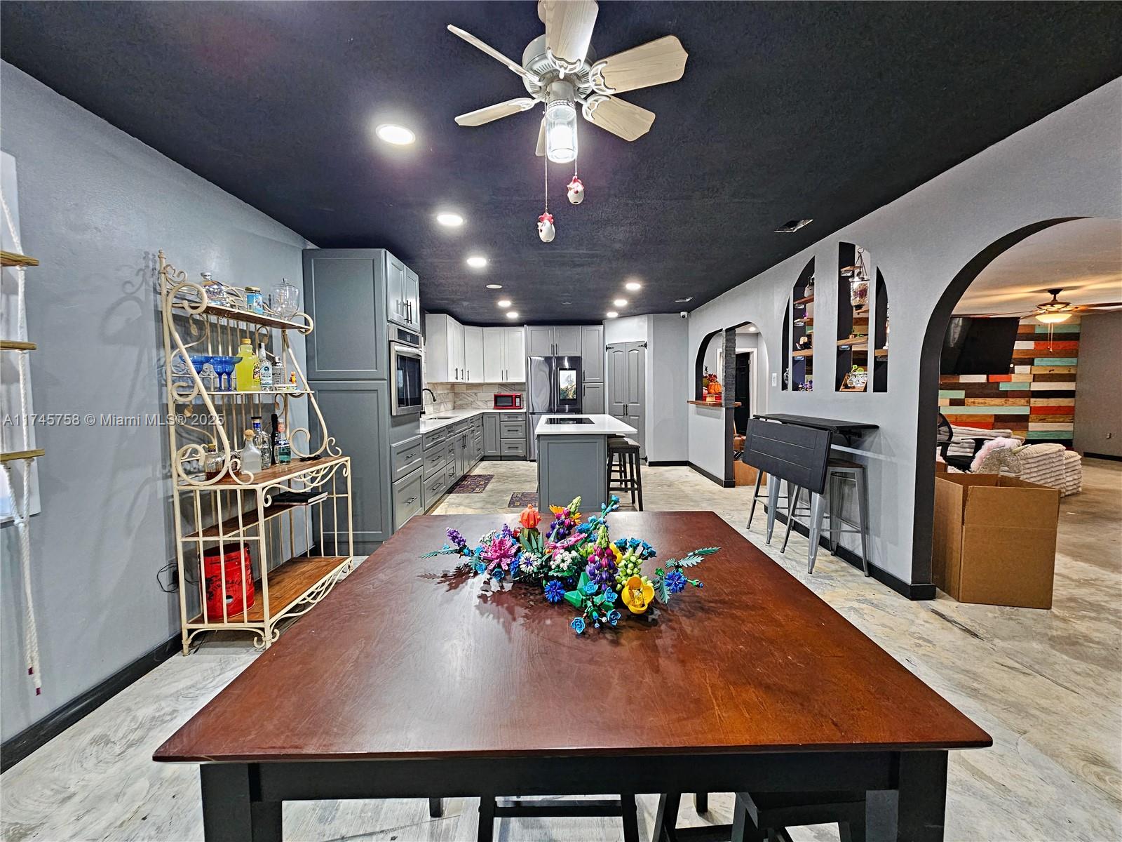 MEADOW WOOD - Residential