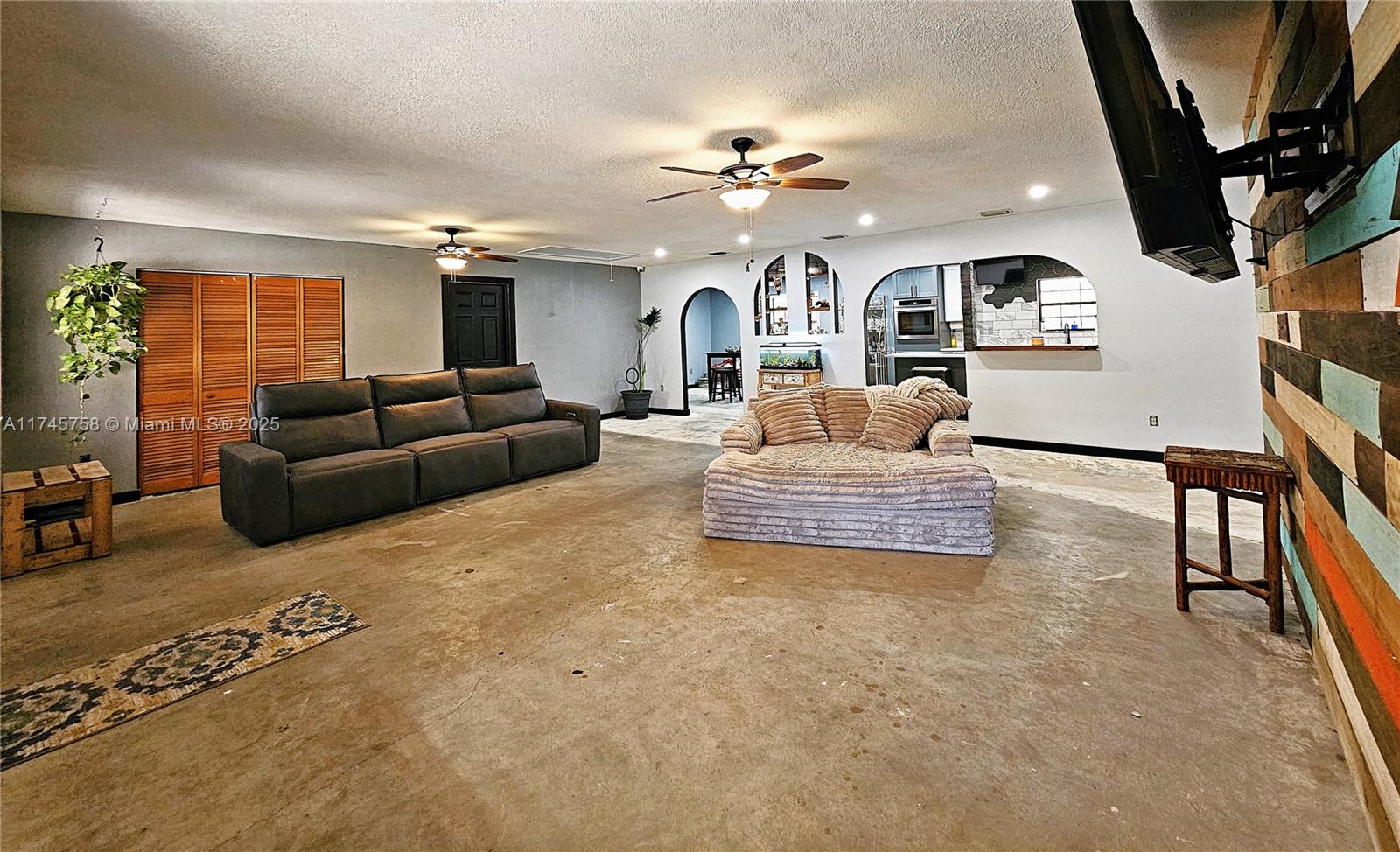 MEADOW WOOD - Residential